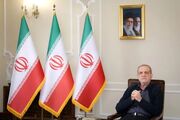 پزشکیان‌: آنچه گاهی از رهبر نقل می‌شود با شخصیتی که من دیدم تطابق ندارد/حوادث تلخ دی ماه فراموش شدنی نیست / شرط رهبر انقلاب برای پذیرش تفاهم نامه