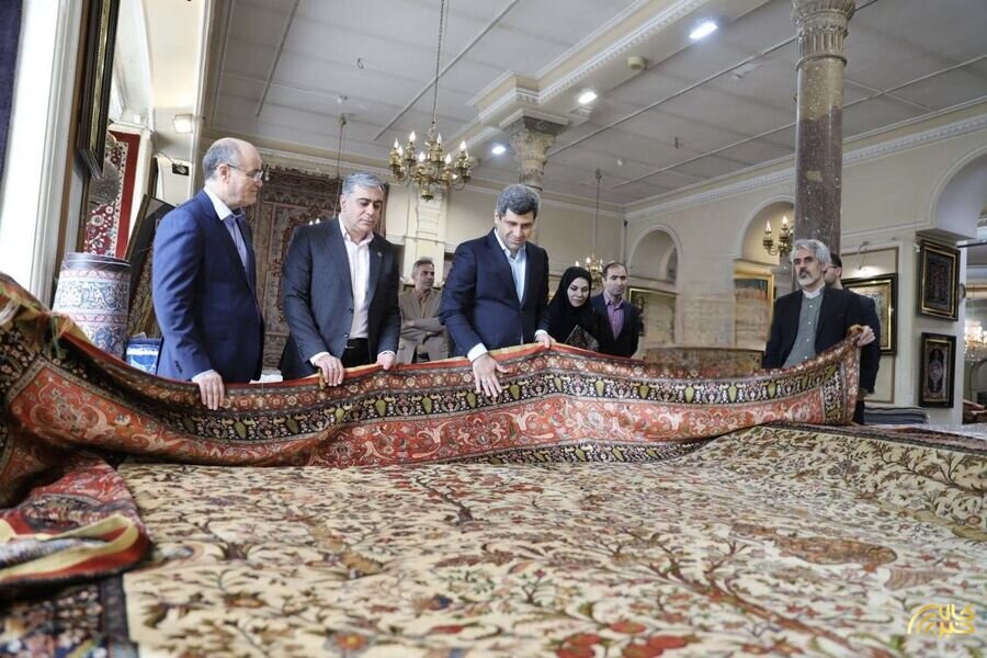 بورس کالا به سراغ فرش ایرانی می‌رود؛ حراج و گواهی سپرده برای پایان واسطه‌گری