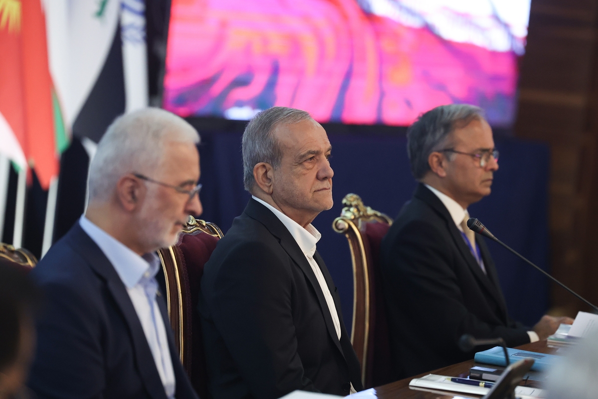 پزشکیان در اجلاس اکو: همکاریهای منطقهای و تقویت زیرساختهای اکو بیش از هر زمان دیگر لازم است