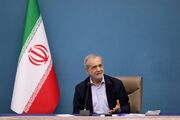پزشکیان: نمی توانیم به مردم زور بگوییم و به آنها ظلم کنیم