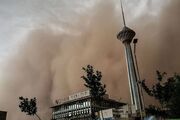 تا دقایقی دیگر وزش گردو خاک و باد شدید در تهران آغاز می‌شود