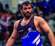 تقابل مهیج ۱+۵ مرد ۹۷ کیلوگرمی کشتی آزاد؛ گرمای منامه و میزبانی‌ای به خاطر رشید و تاج‌الدینوف!