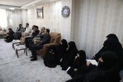 دیدار اعضای دفتر رهبری با خانواده شهید نکوئی