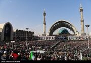 گزارش رسانه انگلیسی از شعارهای مردم در مراسم وداع
