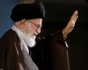 نماز آخر بر قامت امام شهید / وداع با ستون استقامت ایران / دلی که رفت و راهی که ماند