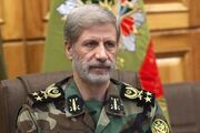 فرمانده کل ارتش: سربازان مظهر اقتدار ارتش هستند