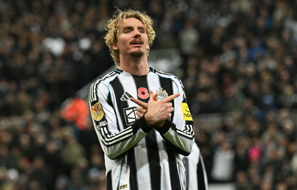 نیوکاسل 2-0 تاتنهام؛ سایه سنگین زاغها بر سرنوشت اسپرز