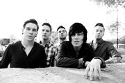 آهنگ The Bomb Dot Com V2.0 از Sleeping With Sirens با متن و ترجمه