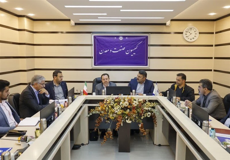 قانون منع مداخله کارمندان در شهرکهای صنعتی محل اختلاف و چالشبرانگیز است