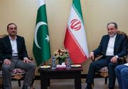 دیدار و گفتگوی فرمانده ارتش پاکستان با عراقچی در تهران
