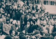 امامی که ابرقدرتها را به زانو درآورد نباید در هیاهوی جناحی گم شود