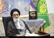 امام جمعه قم: نظارت بر تولید و توزیع کالاهای اساسی تشدید شود