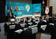 مسئولان موظف به تلاش مضاعف برای حل مسائل خانواده‌های شهدا هستند