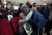 وزیر فرهنگ با خانواده شهدای حمله موشکی لامرد دیدار می‌کند