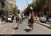 با نوای «یا حسین»؛ کاروان نمادین نینوا در بیرجند به حرکت درآمد