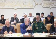 دبیرخانه دائمی بزرگداشت رهبر شهید در قم تشکیل شود
