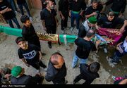 گزارش|سرعَلَم بر دوش ارادت؛ آیین 300 ساله علم‌گردانی هزاوه در عاشورا