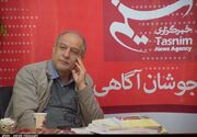 متقدم یا متأخر از ولی فقیه نباید حرکت کرد