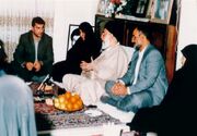 روایتی از سادگی دیدار رهبر انقلاب با خانواده شهیدان مظفر در پاکدشت