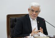 عارف: دولت آماده واگذاری اختیارات حوزه بازار به اصناف است