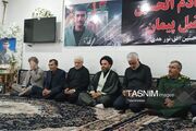 تکریم خانواده شهیدان تقوی و پیمان توسط حاج صادق آهنگران در چرام