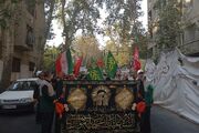 تهران در سوگ شمس‌الشموس؛ حرکت دسته‌های عزاداری به سمت بیت رهبر شهید