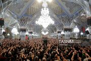 چهارپایه خوانی به یاد رهبر شهید در حرم مطهر رضوی+تصاویر
