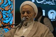 قرائتی: نماز باید در متن زندگی جاری باشد