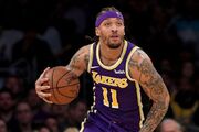 مبارزه بوکس دو بازیکن سابق NBA/ بیزلی در راند اول وست را ناک‌اوت کرد