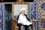 آیت‌الله سبحانی: ایستادگی در برابر تهدید دشمن جلوه‌ای از عظمت الهی است