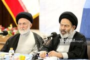 دیدگاه‌های امام راحل و قائد شهید قطب نمای پژوهش‌های حج است