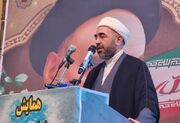 دشمن با همدستی توطئه‌گران از طريق جعل و پخش شایعات دروغین به روان جامعه ضرر می‌رساند