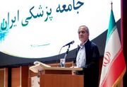 به جای بیان دردها، باید برای درمان مشکلات مردم چاره کرد