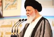 تصرف زیردریایی آمریکا نشانه عظمت رزمندگان ایران است