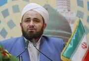 شیعه و سنی باید در مقابل استکبار جهانی متحد باشند