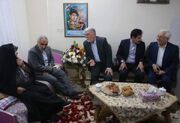 دیدار وزیر فرهنگ و ارشاد اسلامی با خانواده شهید «احمد گریوانی» در بجنورد