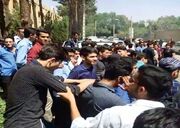 ناامیدی و خشم، بچه‌ها را به خیابان کشاند