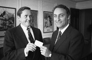 James Robinson III, who moved American Express beyond cards, dies at 88