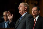 Lindsey Graham, visiting Kyiv, urges Ukraine to pass mobilization law