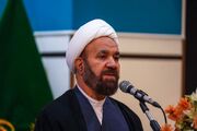 غرب‌زدگی هویت و استقلال ملت‌ها را هدف می‌گیرد/ استعمار امروز به دنبال تغییر ذهن‌هاست
