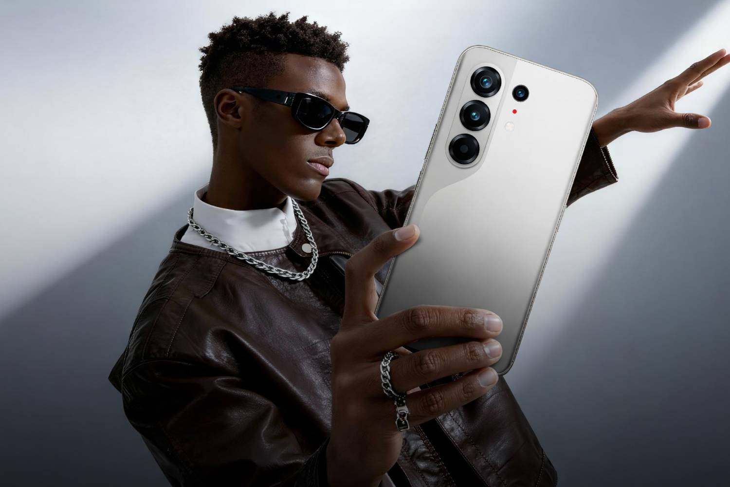 این ۲ گوشی اندرویدی خوش‌قیمت، طراحی بسیار مهیجی دارند